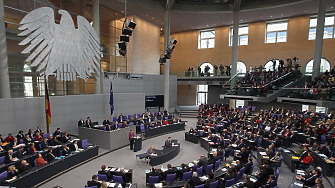 Германският Бундестаг прие декларация в която призовава България да се