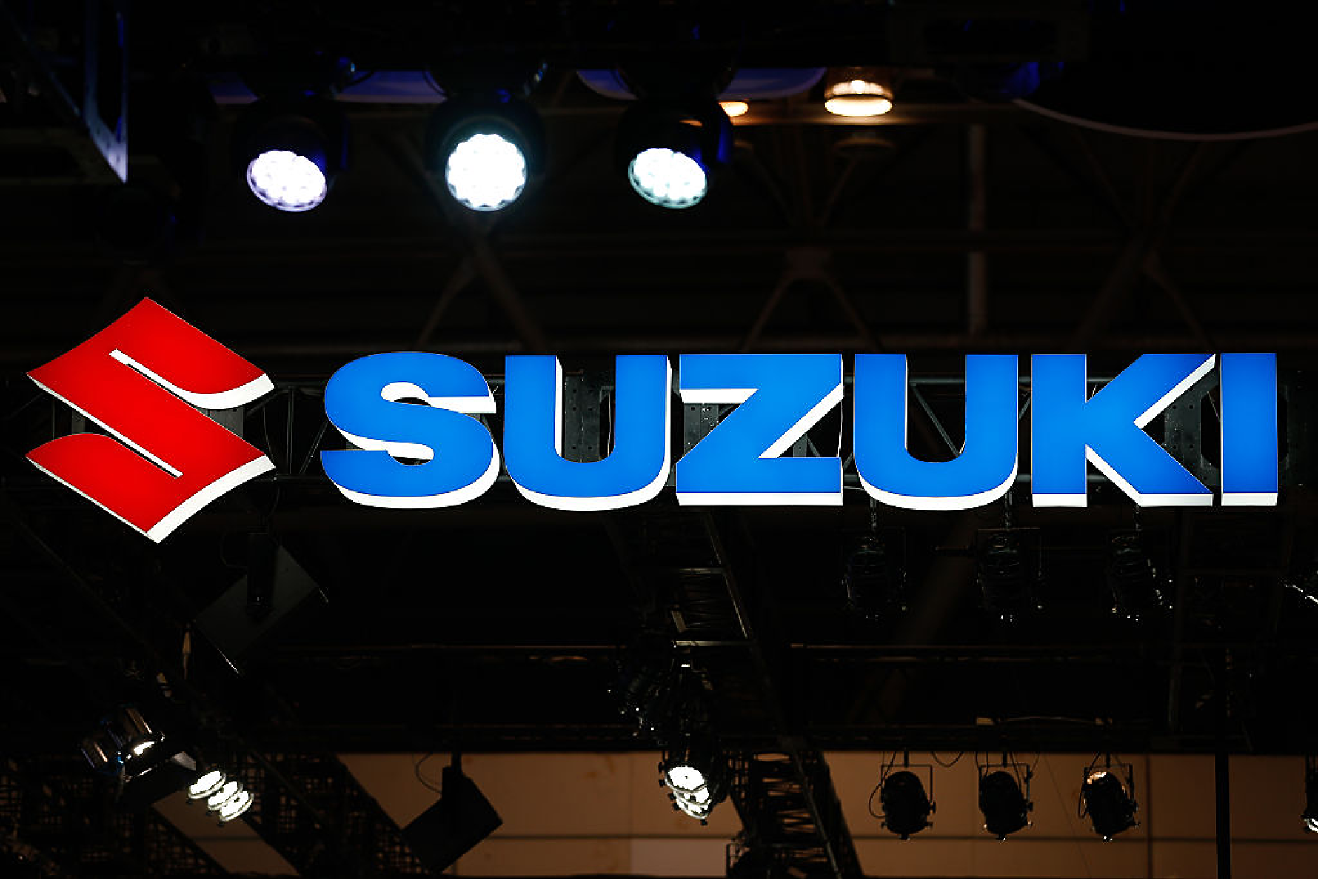Японската Suzuki ще прави летящи коли със SkyDrive