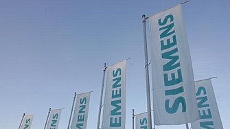 Акциите на Siemens Energy се сринаха заради проблеми с вятърните турбини