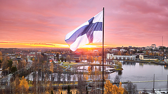 Финландският министър на икономиката Вилхелм Юнила подаде в петък оставка след