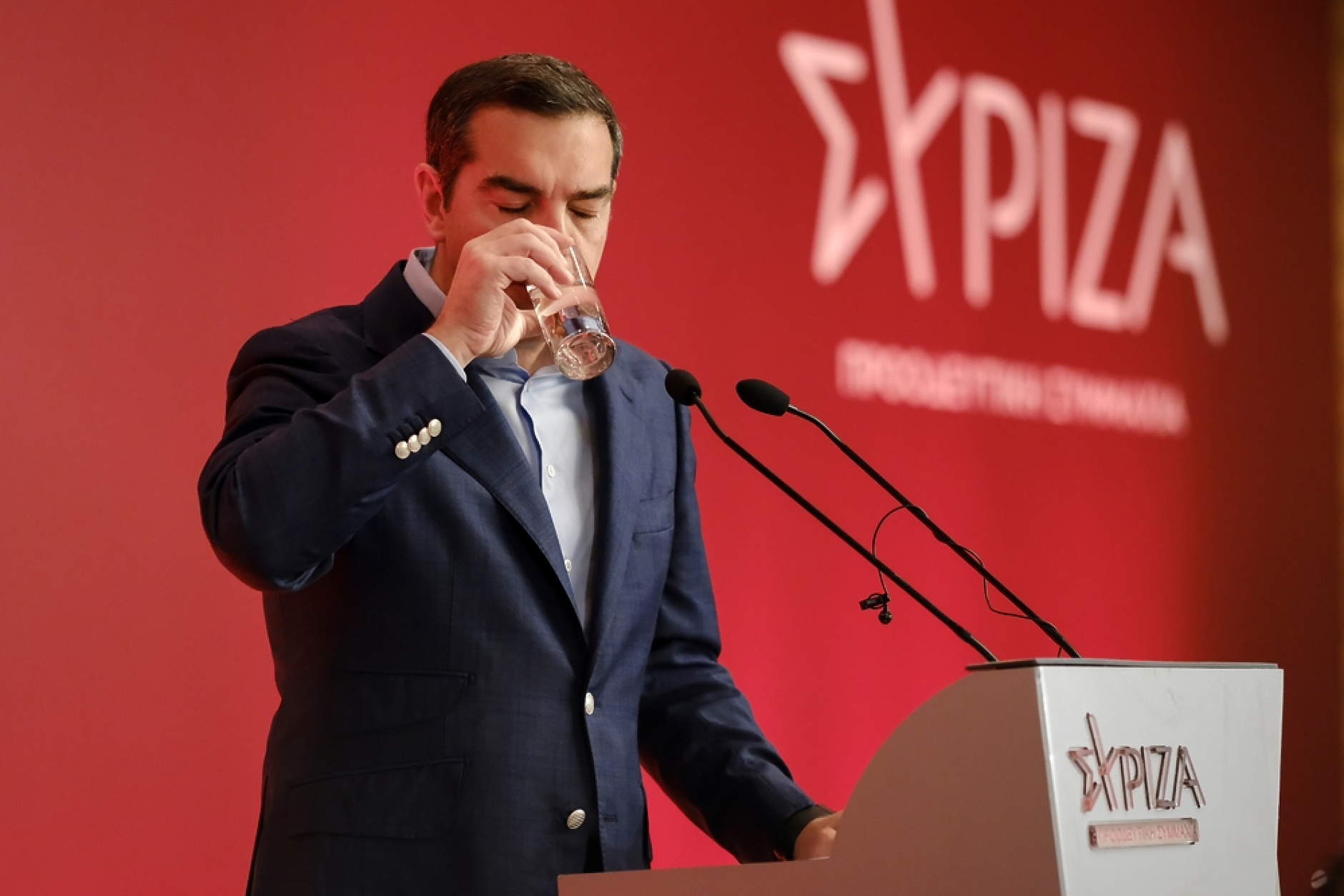 Алексис Ципрас подаде оставка като лидер на СИРИЗА