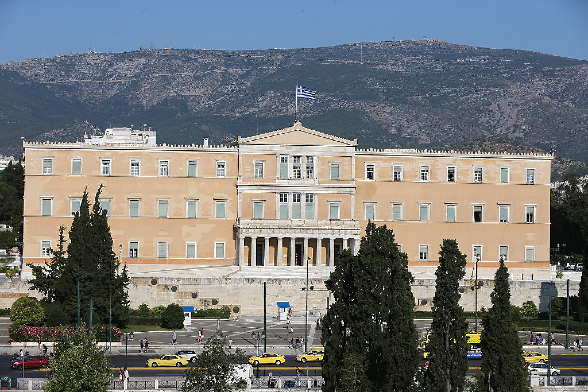 Гърция възнамерява да изплати предсрочно 5,29 млрд. евро от спасителните заеми на страната