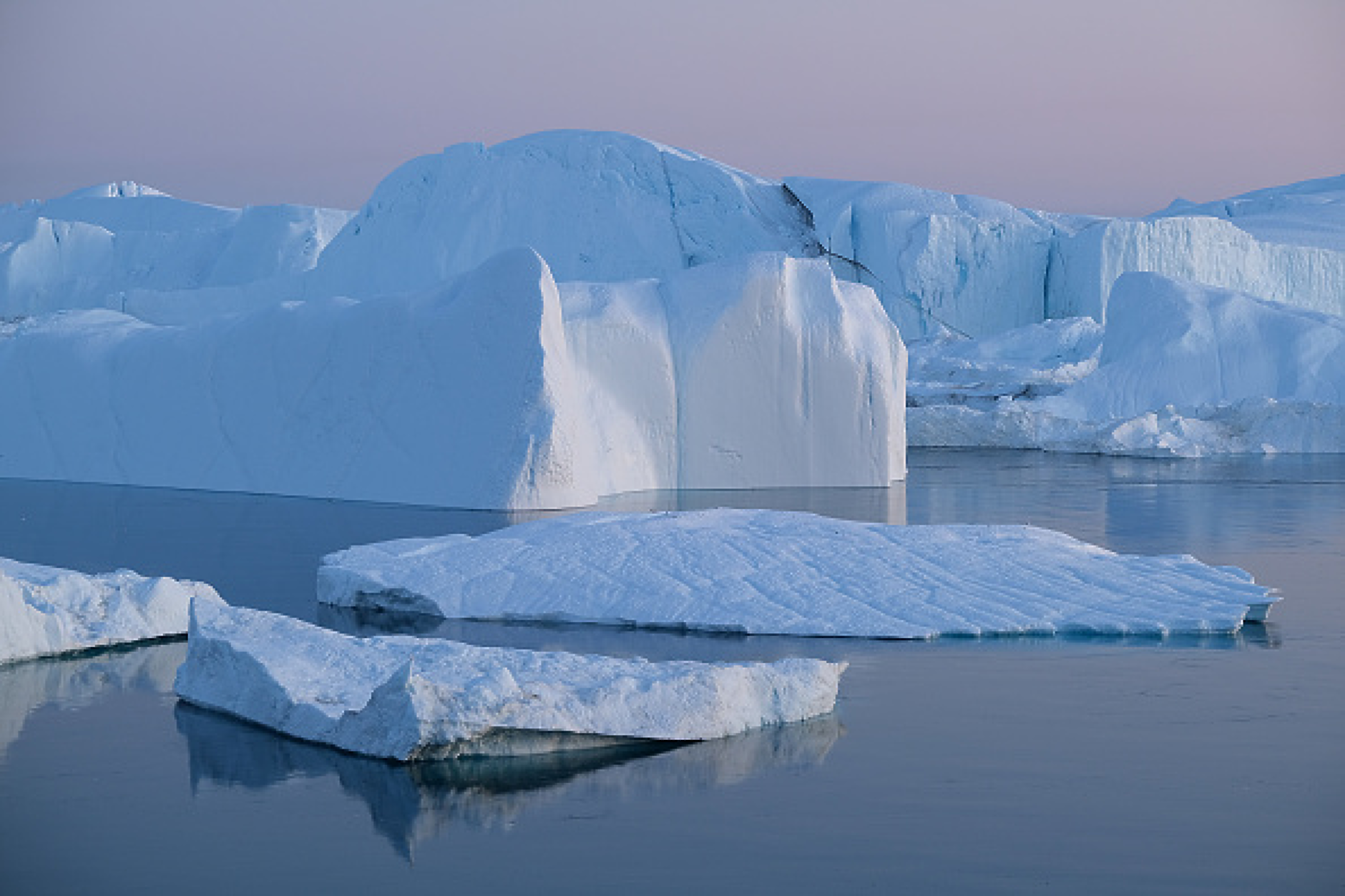Снегът се топи в най-северните точки на Гренландия заради рекордните жеги