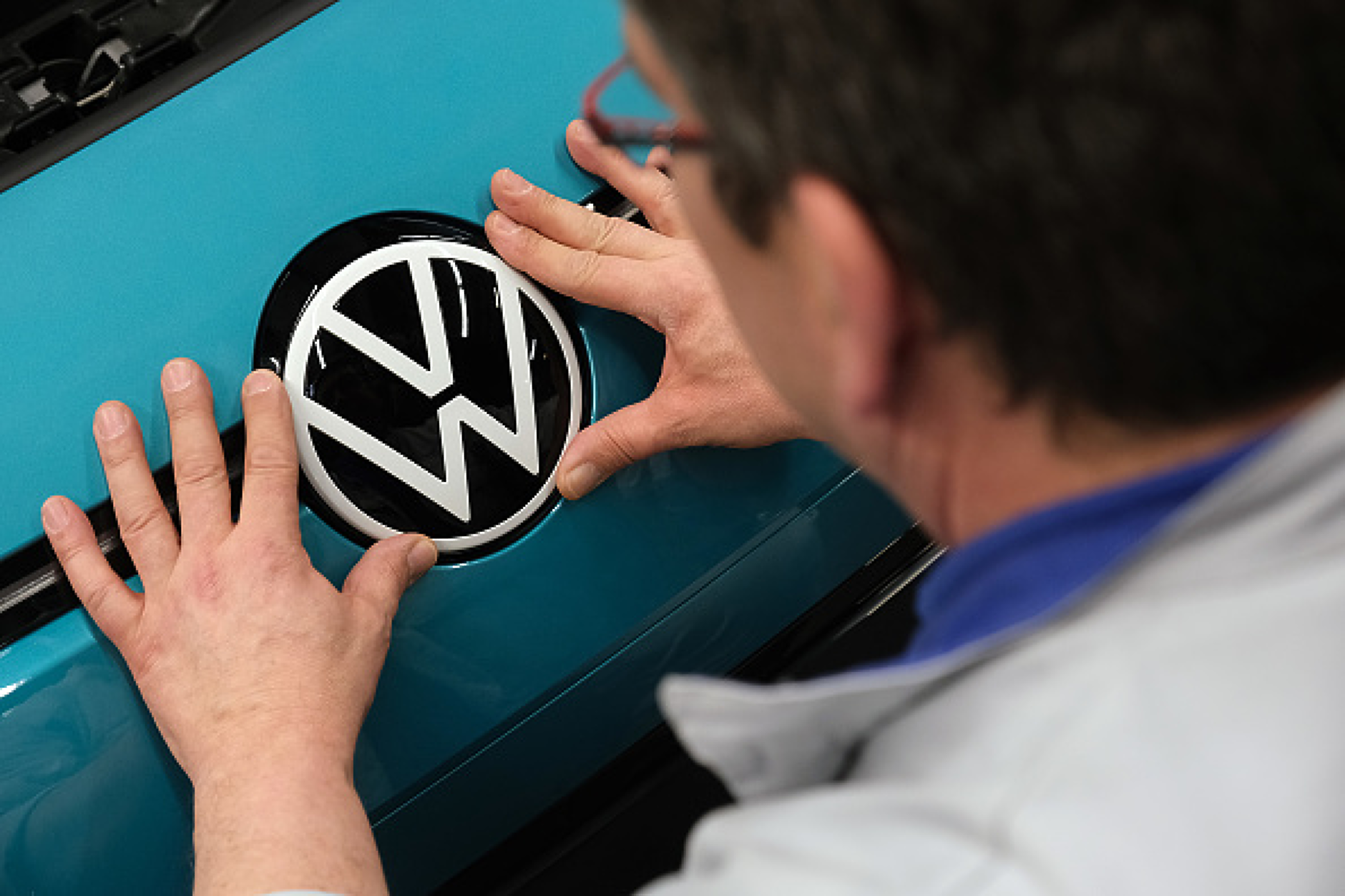 Volkswagen започва тестове на самоуправляващи се автомобили