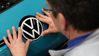 Volkswagen започва тестове на самоуправляващи се автомобили