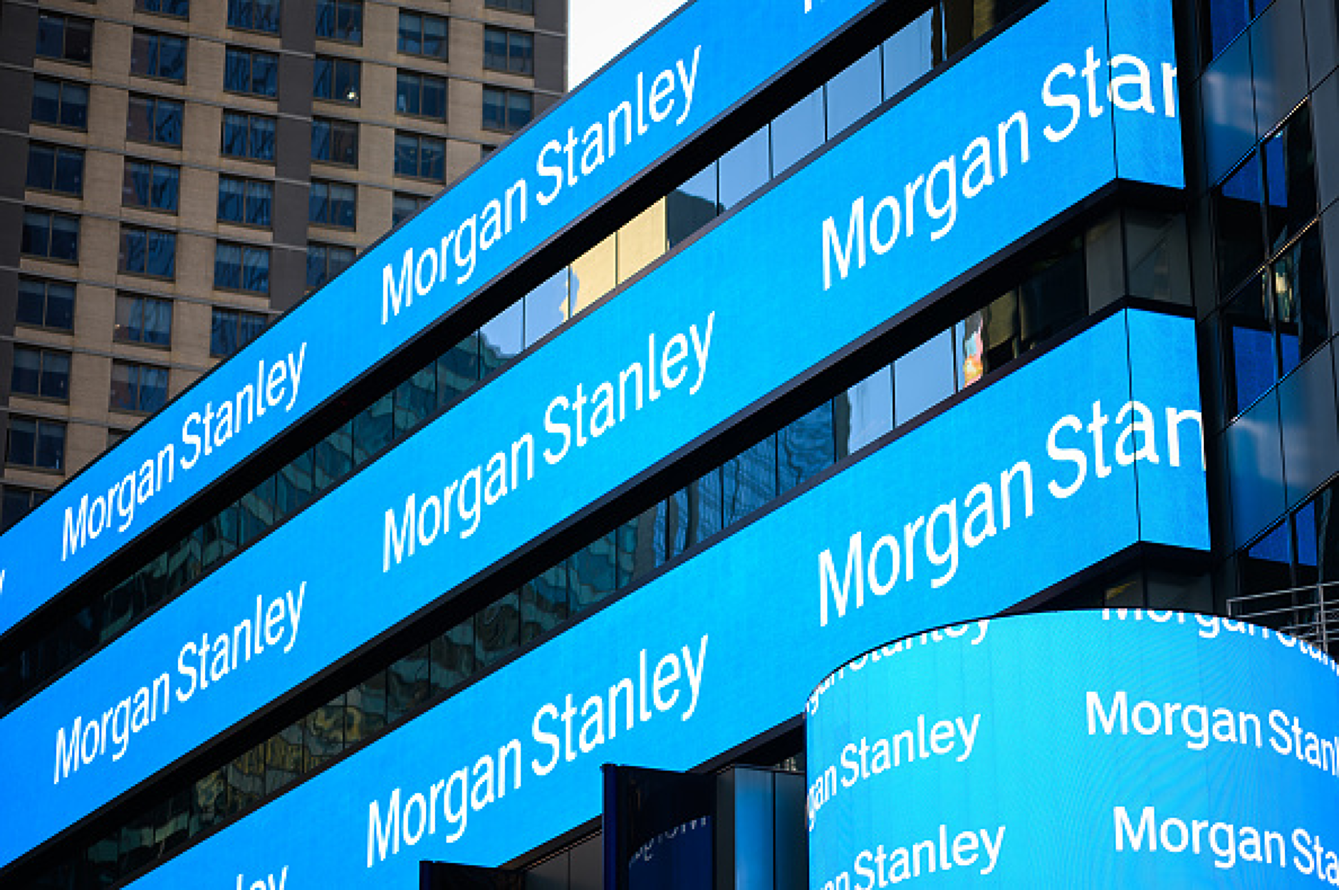Американската „Морган Стенли“ получи одобрение за финансова търговия в Китай
