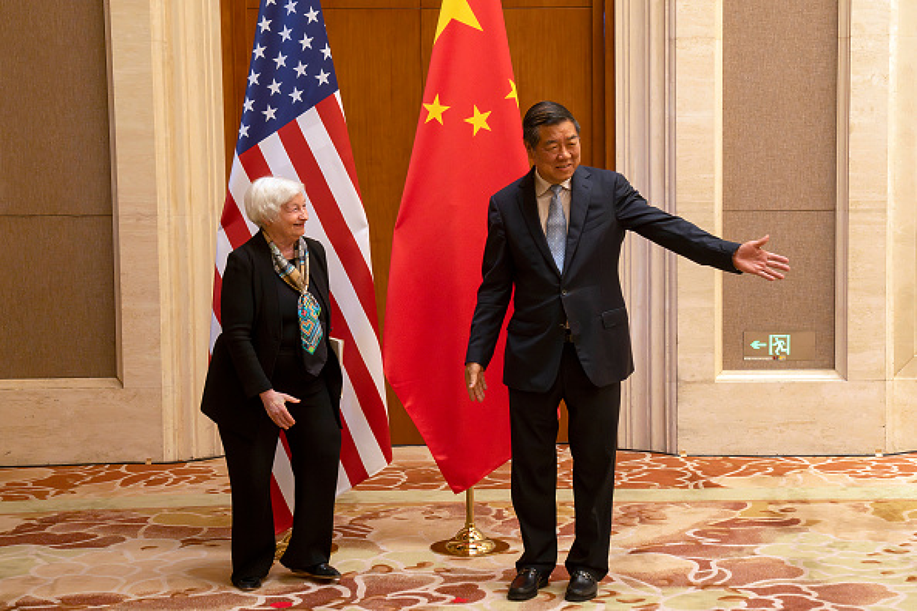 САЩ и Китай остават на шахматната дъска, на ход е Пекин