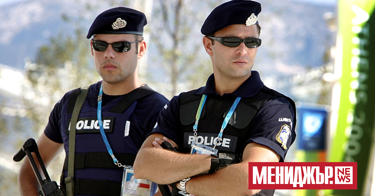 Гръцките полицаи скоро ще патрулират с камери на униформите. Съобщението