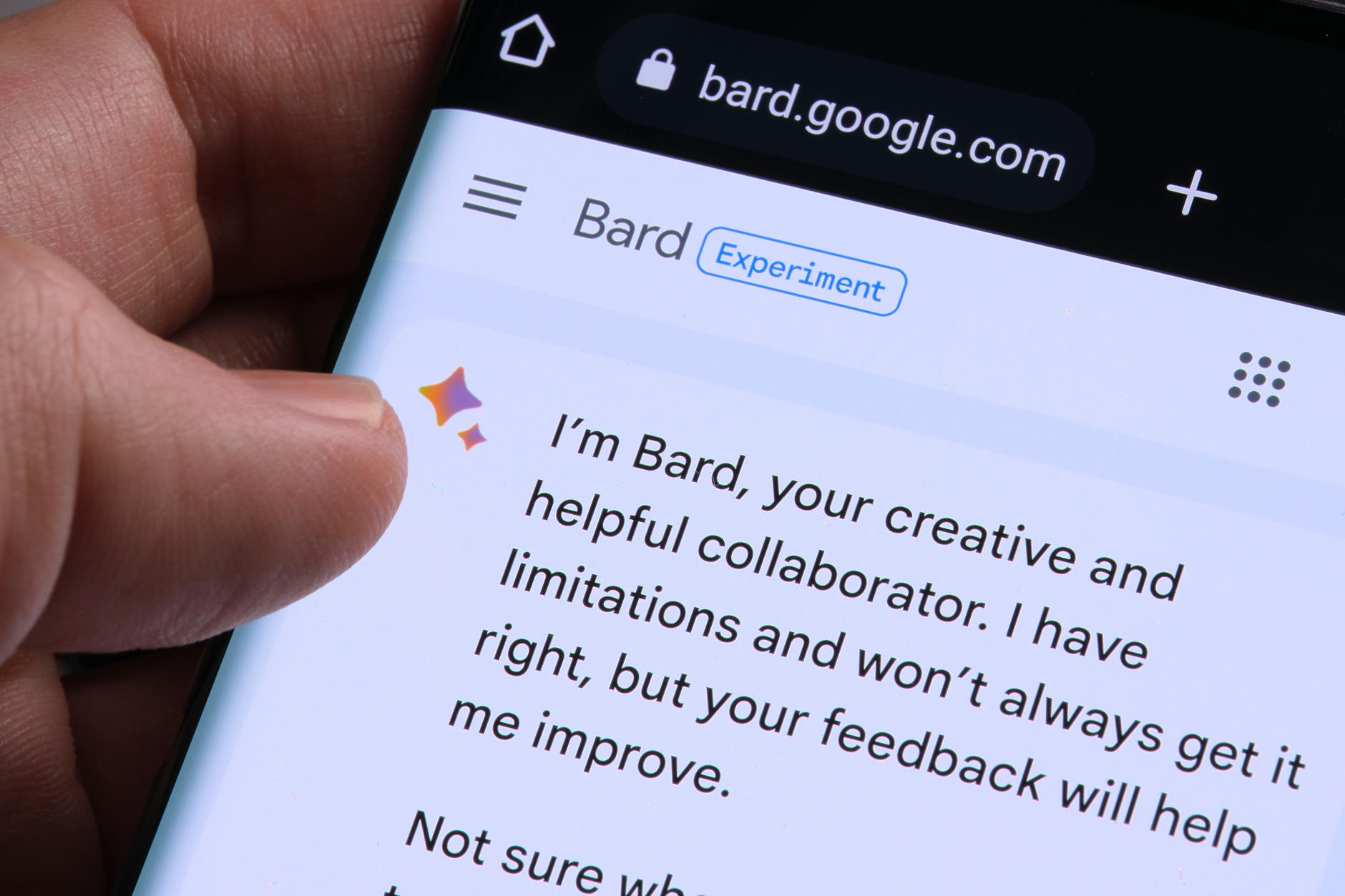 Чатботът Bard на Google вече е достъпен и у нас