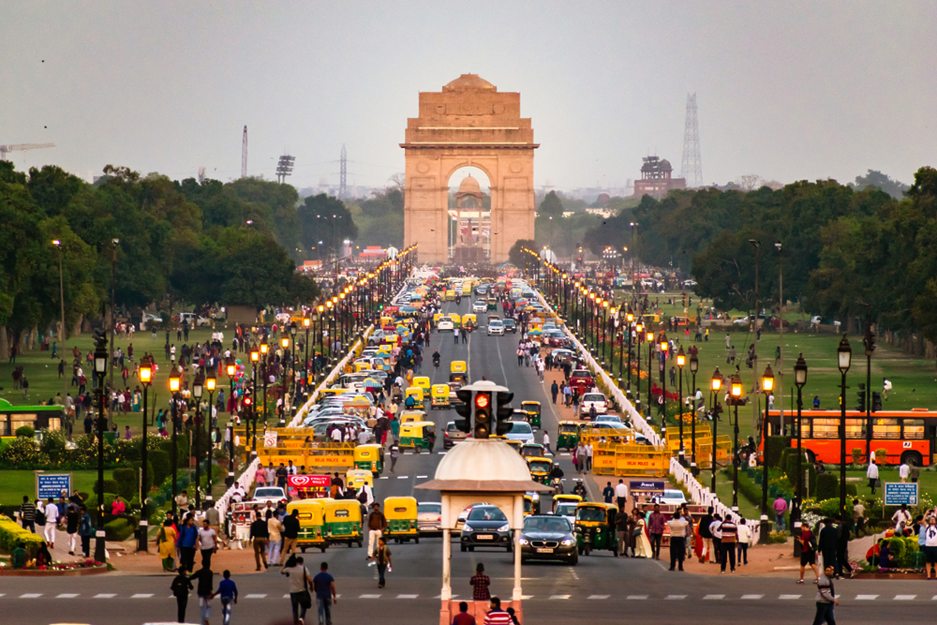 Goldman Sachs очаква индийската икономика да стане втората най-голяма в света до 2075 г.