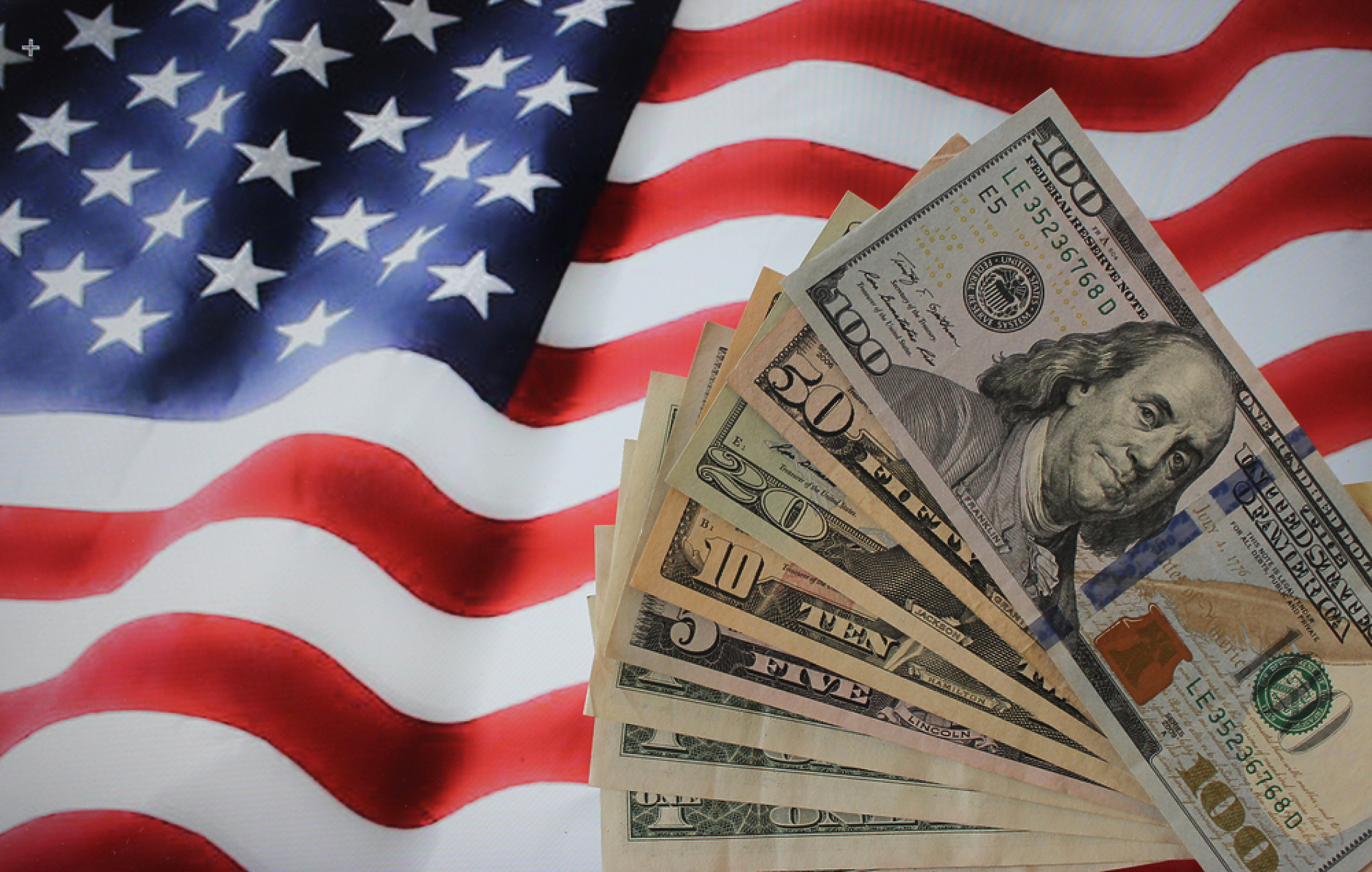 Проучване: 72 на сто от американците се чувстват финансово несигурни