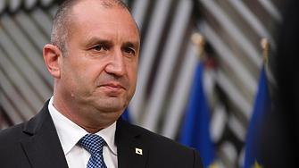 Президентът Румен Радев подписа указ за назначаването на бившия служебен