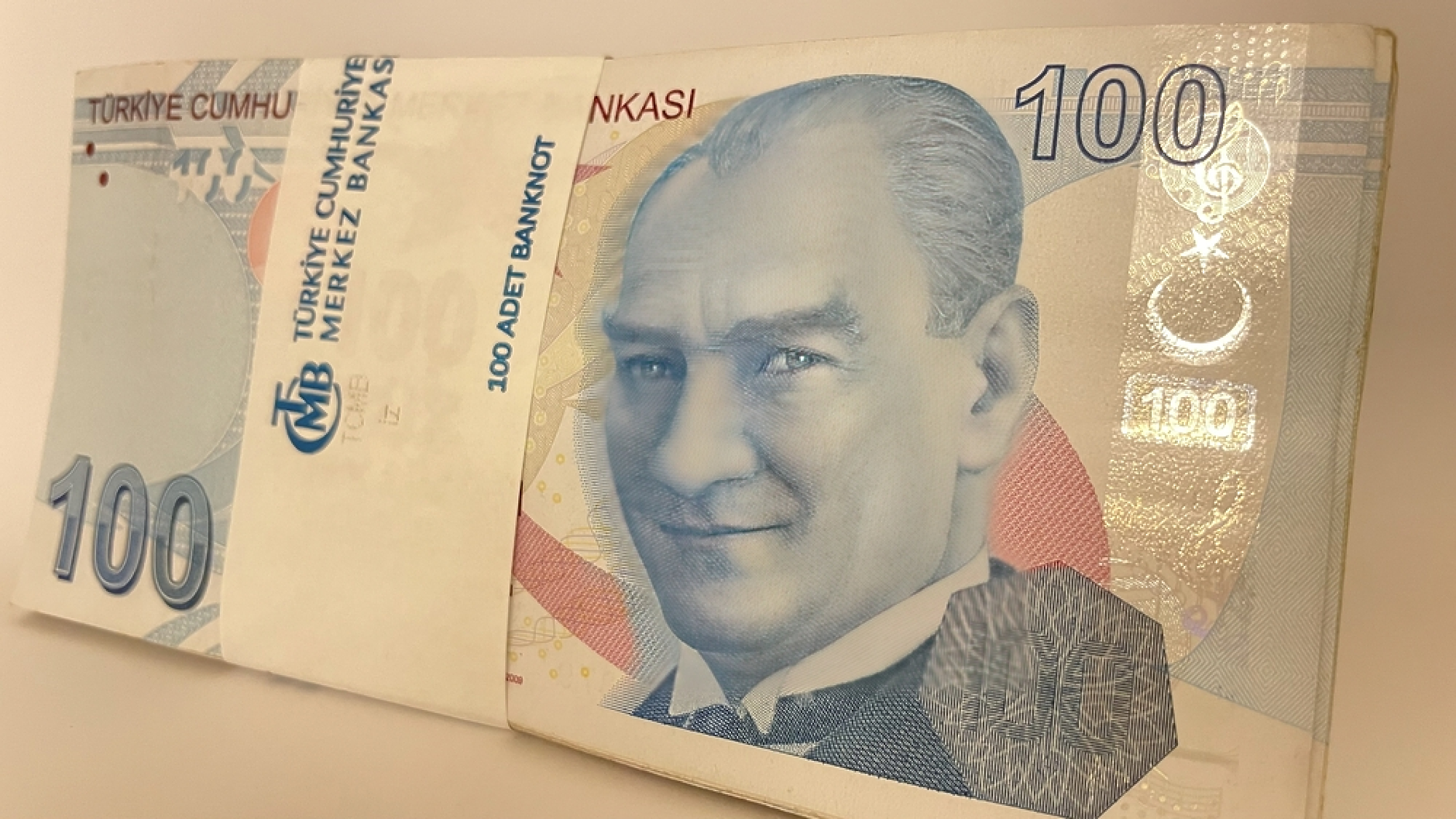Турската централна банка спира да подкрепя лирата за сметка на валутните резерви
