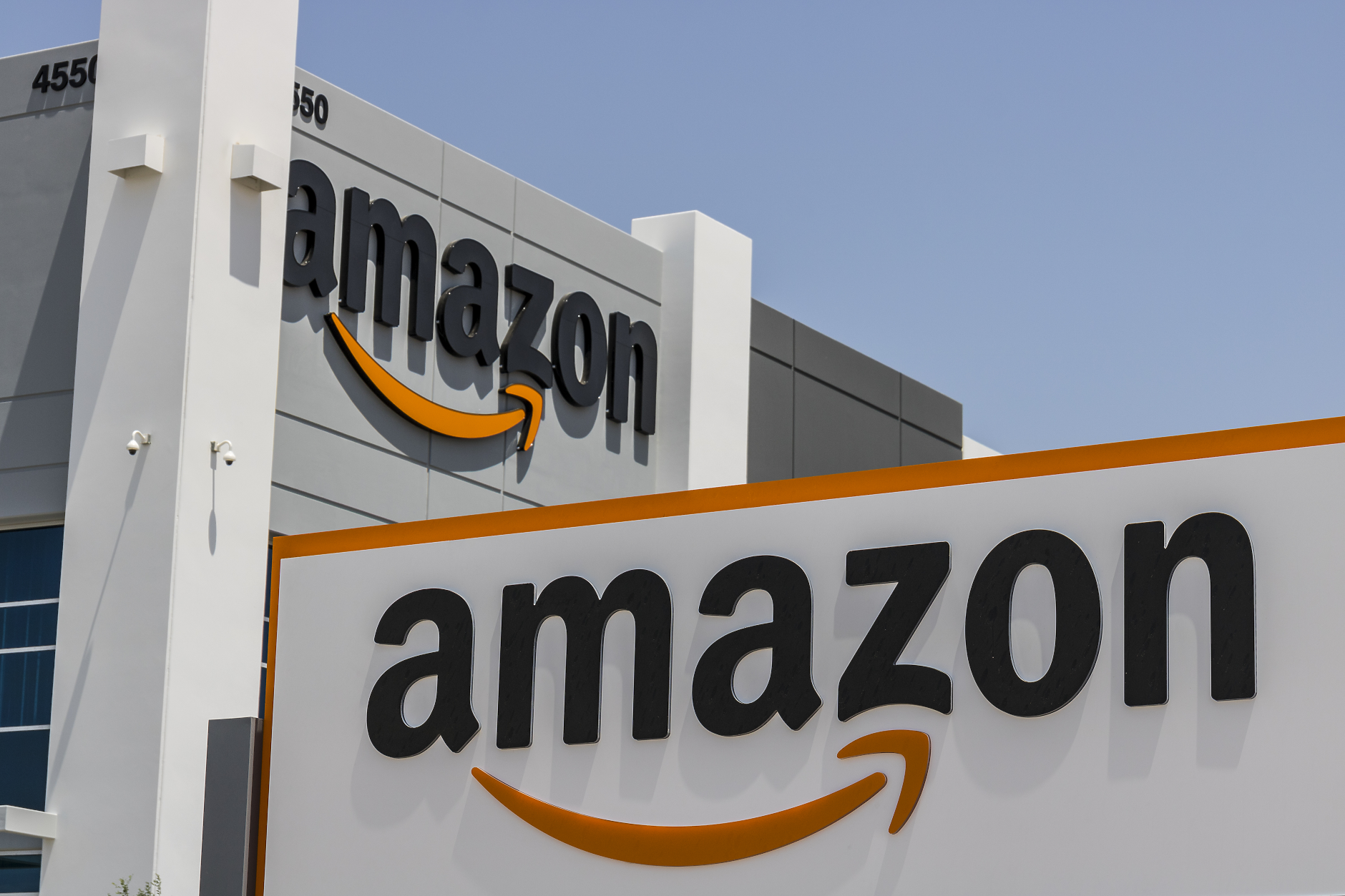ЕК проверява сделката на  Amazon с  iRobot 