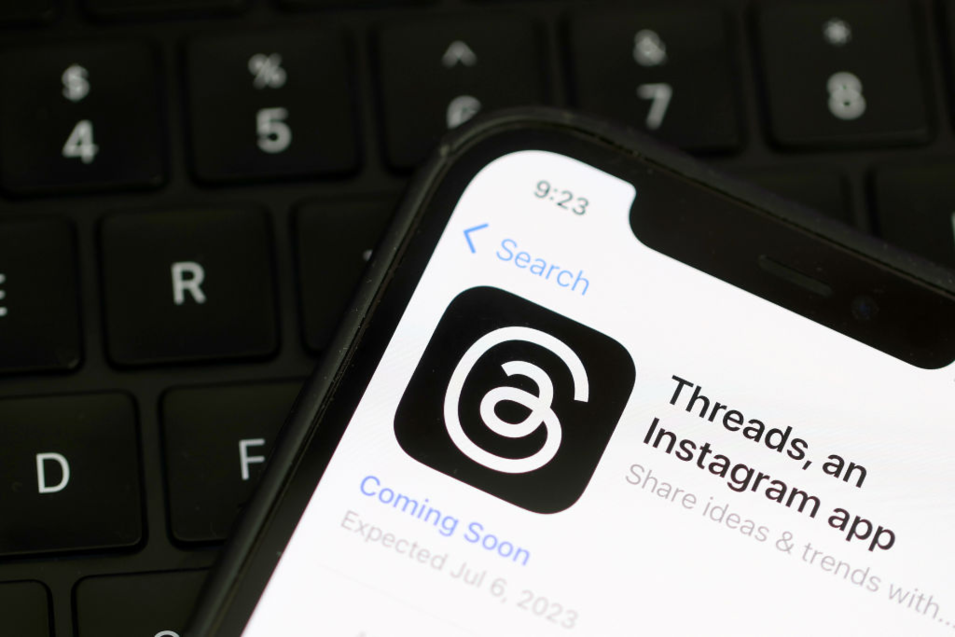 Threads: Новата социална мрежа на Meta привлече 5 млн. потребители за 4 часа
