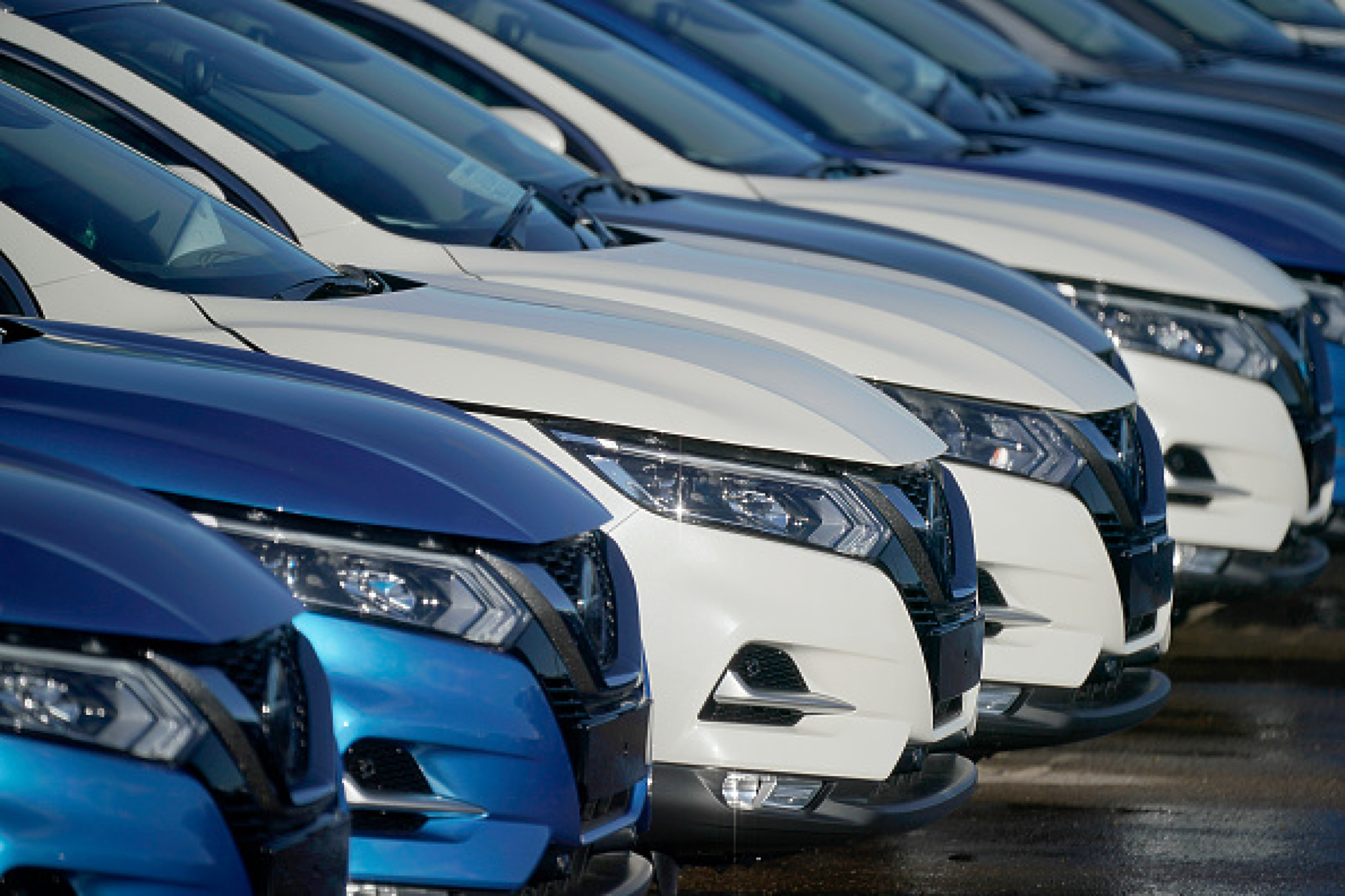 Продажбите на нови автомобили в ЕС скочиха с близо 18 на сто през юни