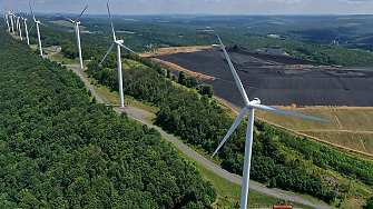 Германската енергийна компания Siemens Energy ще забави доставките на вятърни