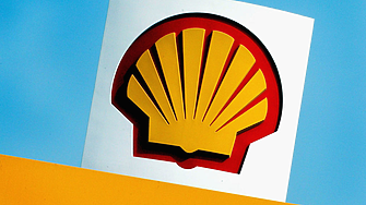 Печалбите на Shell се сринаха с 56%