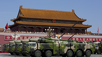 Китай разследва командващия на ракетните войски и двамата му заместници