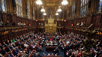 Парламентът на Великобритания прие законопроект за нелегалната миграция който трябва