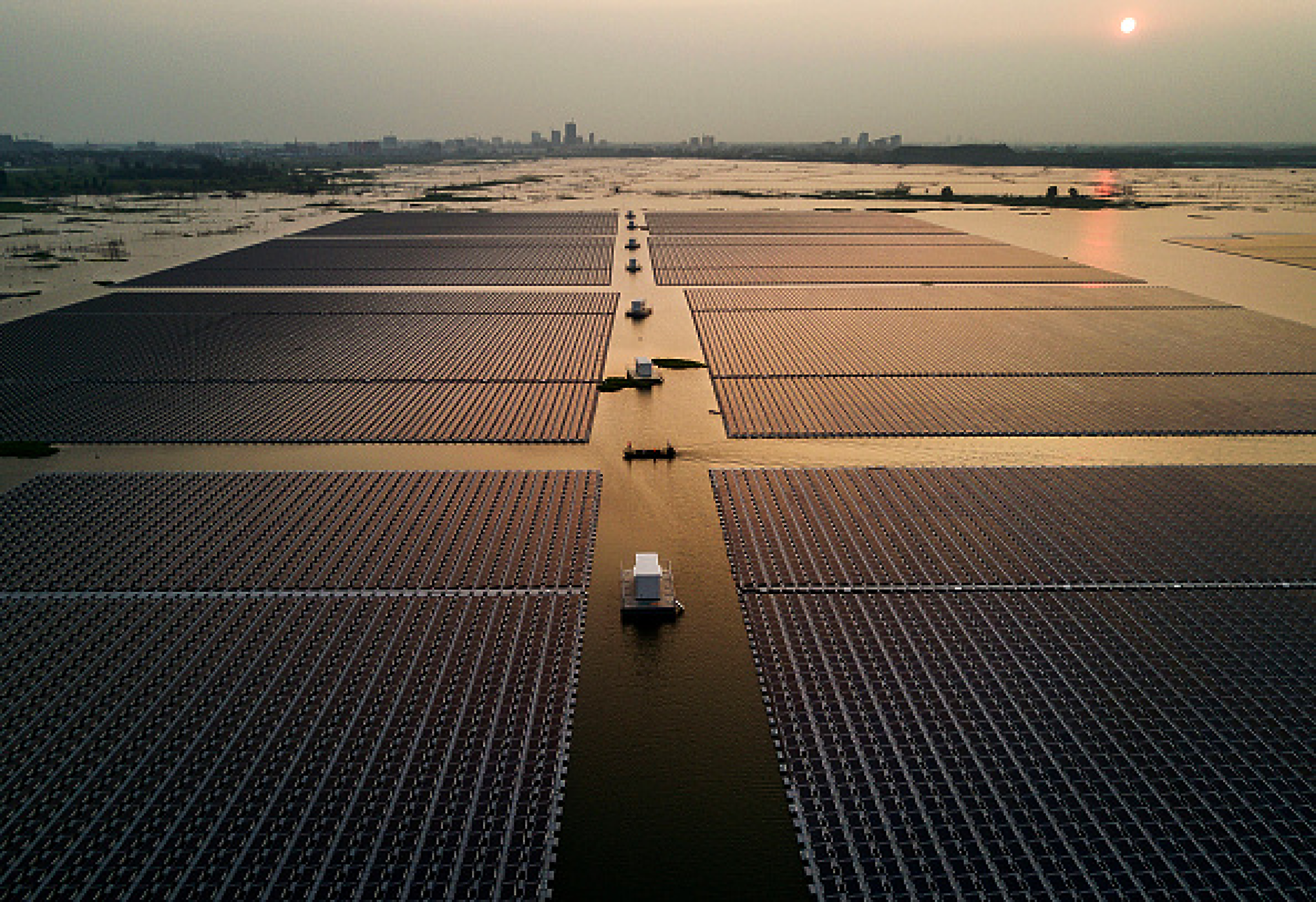 Енергийният гигант China Energy отчете рекордни стойности на производство на ток
