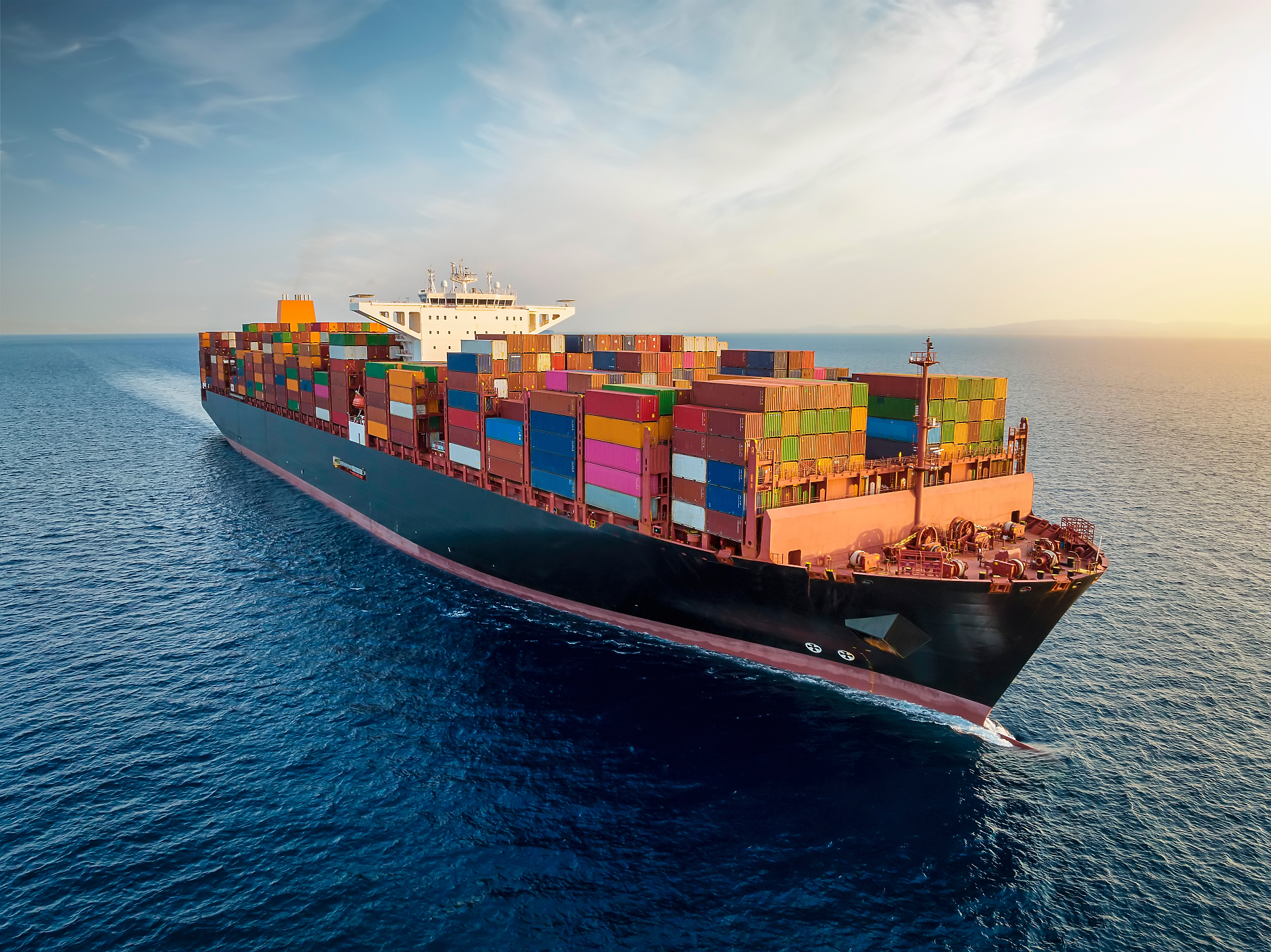 Проучване: ЕС няма да постигне целите си за зелено корабоплаване 