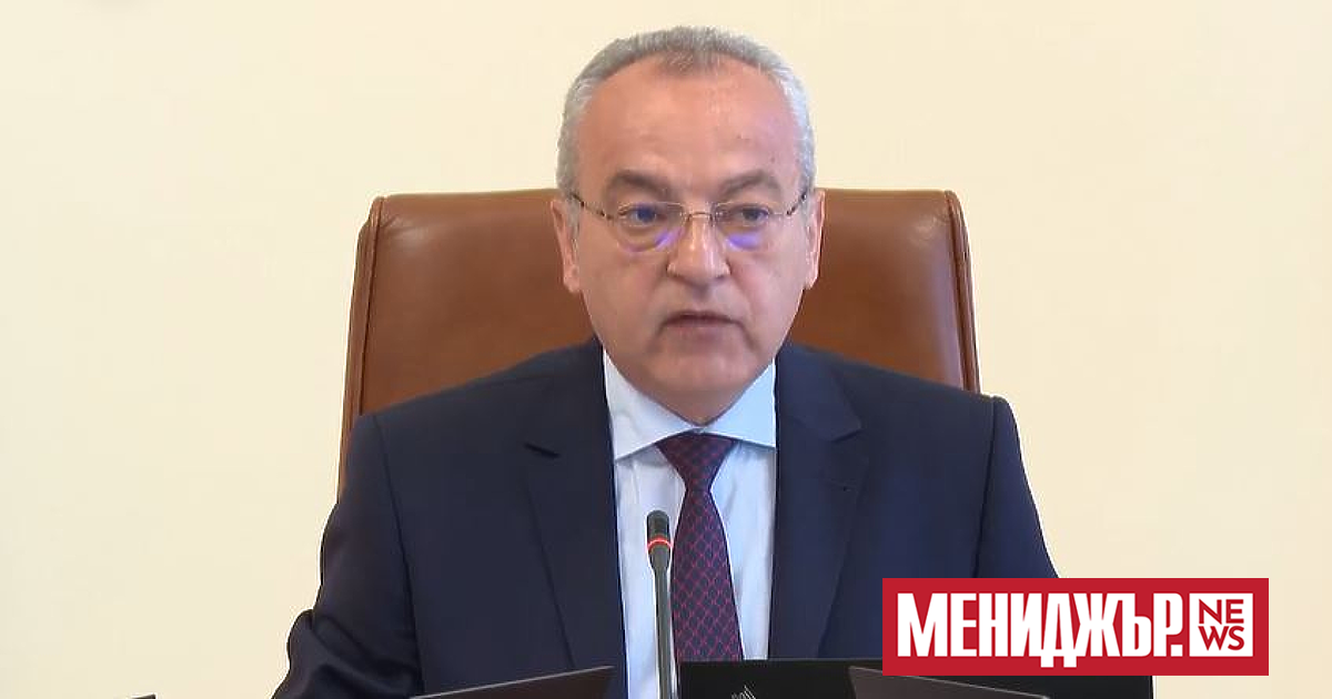 Това не са сериозни критики, а смешен плач, с цел