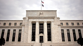 Фед и икономистите коригират прогнозите си за рецесия в САЩ