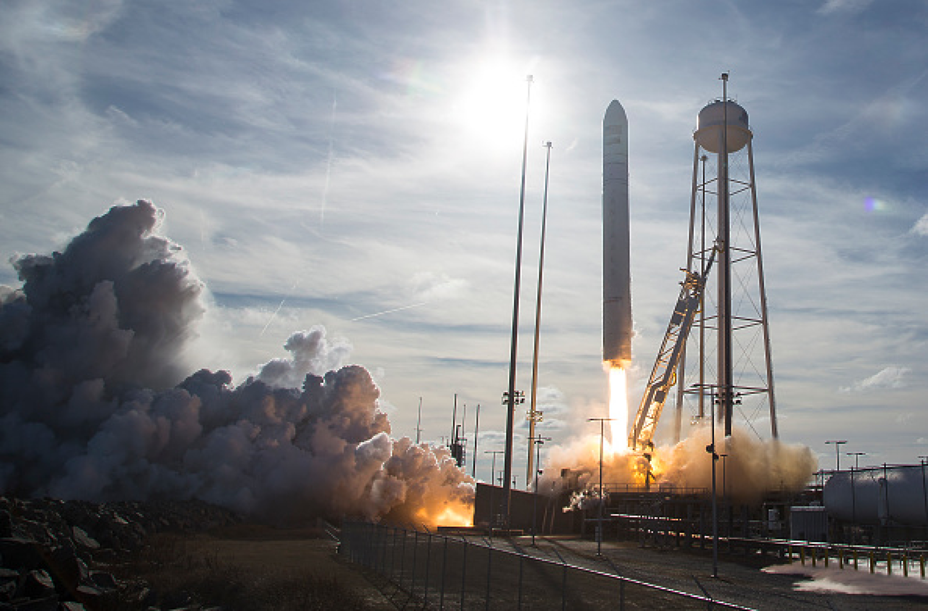 НАСА обяви, че космическият камион Cygnus е навлязъл в орбита и успешно се движи към МКС