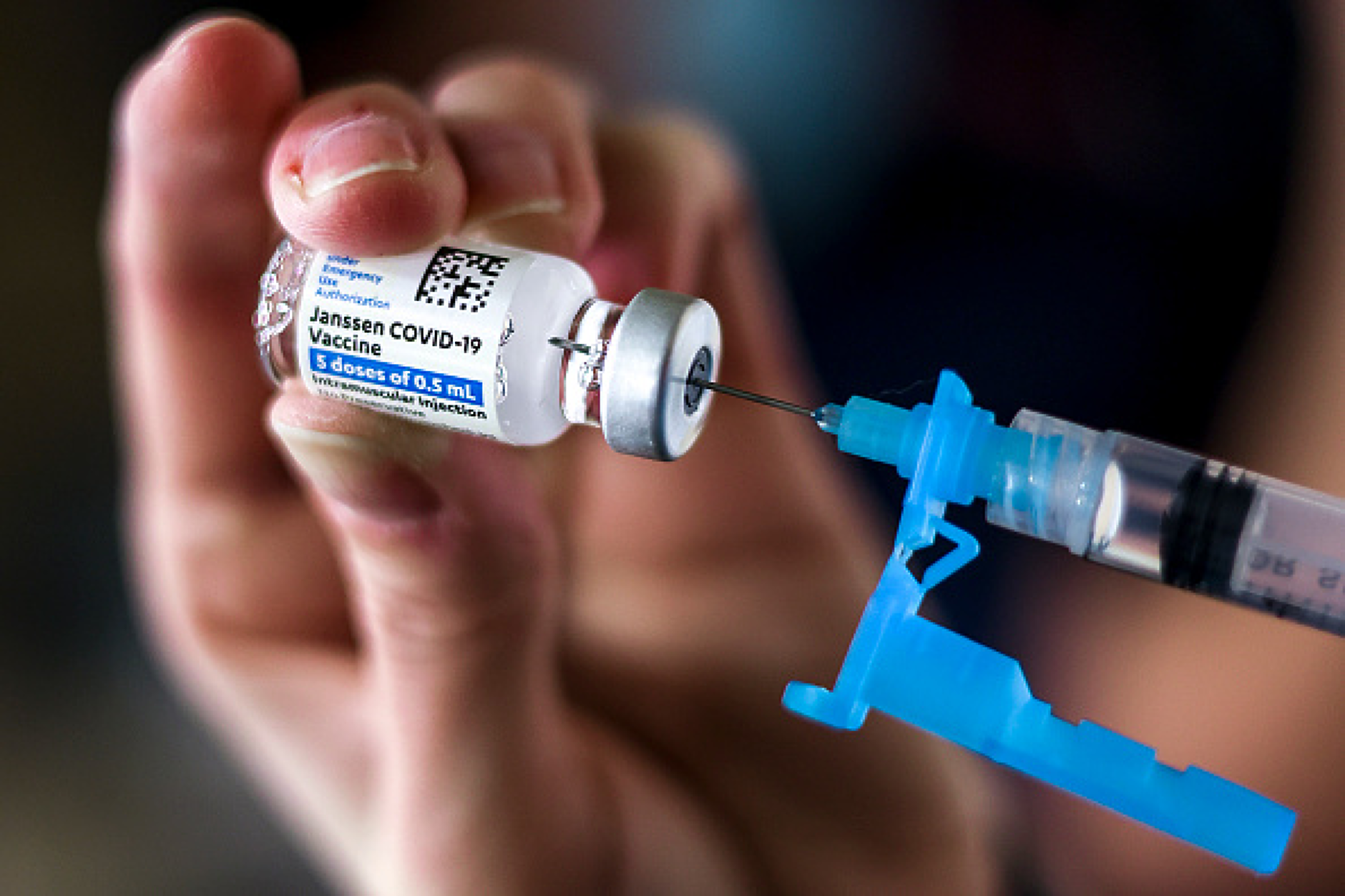 Британското правителство откри научен център за ваксини при нова пандемия