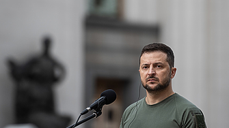 Зеленски уволни всички директори на военни комисариати заради корупция