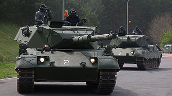 Десетки употребявани танкове Леопард 1 които някога са принадлежали на