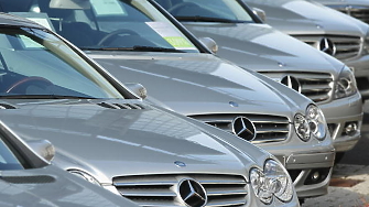 Mercedes Benz изтегля 231 249 автомобила в Китай поради проблеми с