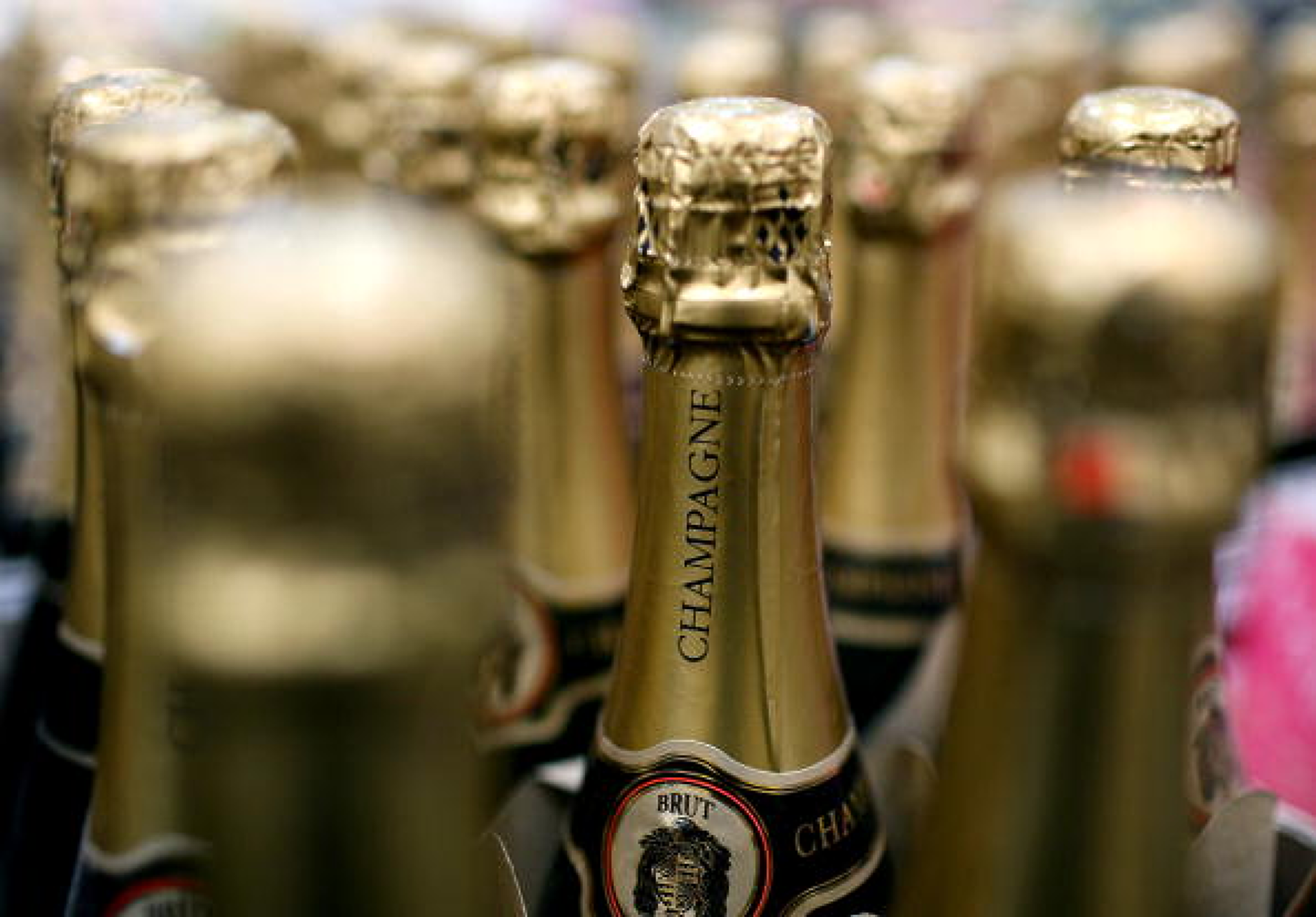 Шампанското навърши 330 г. във важната си роля на вечен спътник на хората