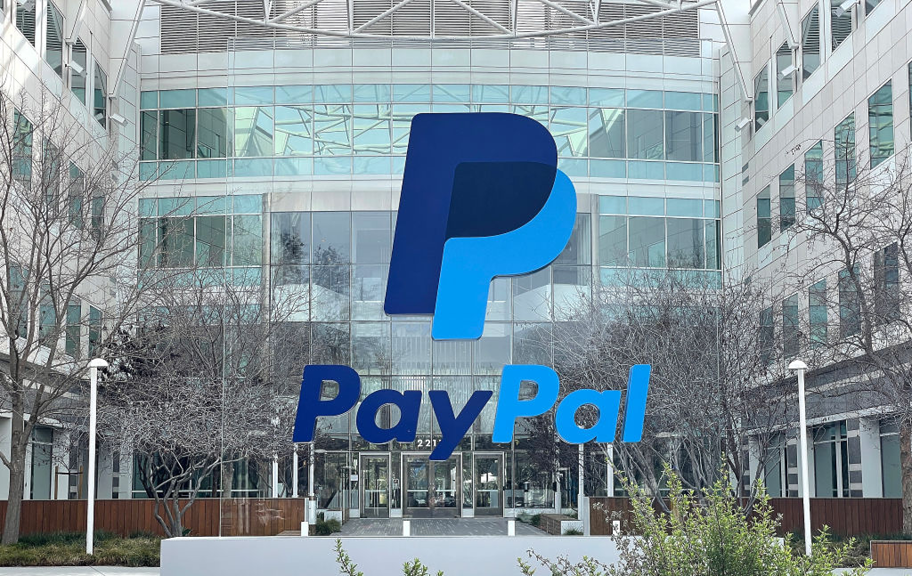 PayPal пуска на пазара свой стейбълкойн, свързан с щатския долар