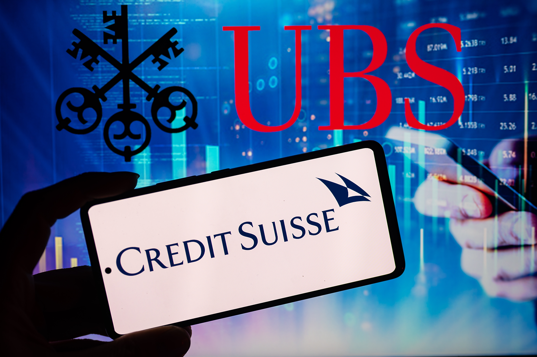 UBS обмисля  да закрие сметките на 75% от руските клиенти на Credit Suisse