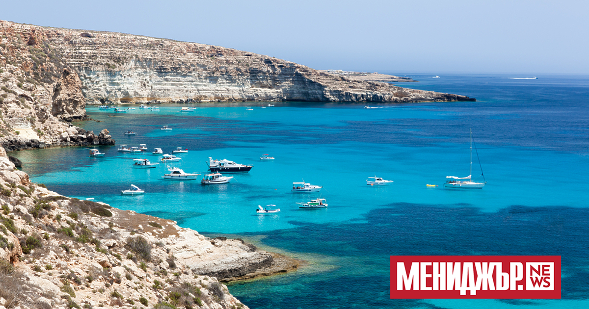 Близо 1000 мигранти са достигнали до италианския остров Лампедуза от