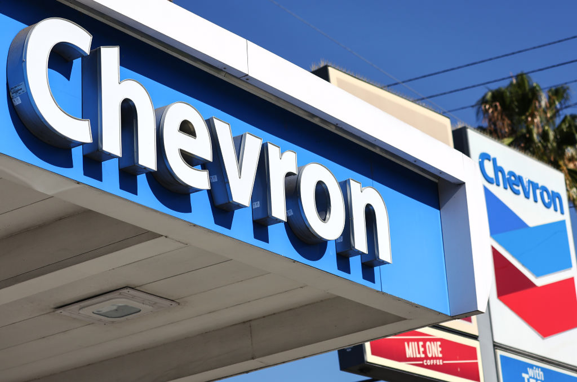 Chevron е изправена пред двуседмична пълна стачка в проектите си за LNG в Австралия