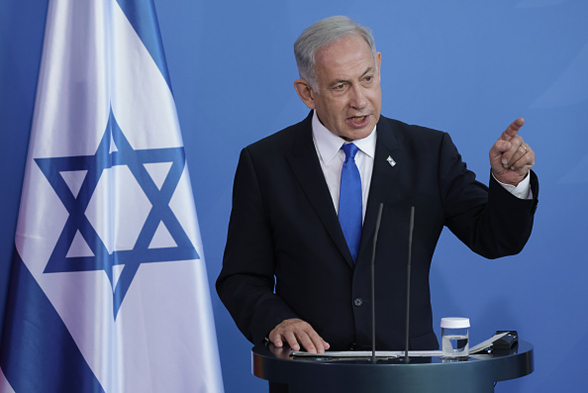 Нетаняху нареди на министрите да координират всичките си тайни срещи с него