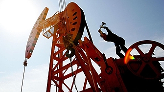 Цените на петрола се повишиха в ранната търговия четвъртък въпреки