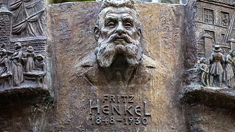 Днес Henkel е сред най големите химически компании в света Малцина обаче са наясно