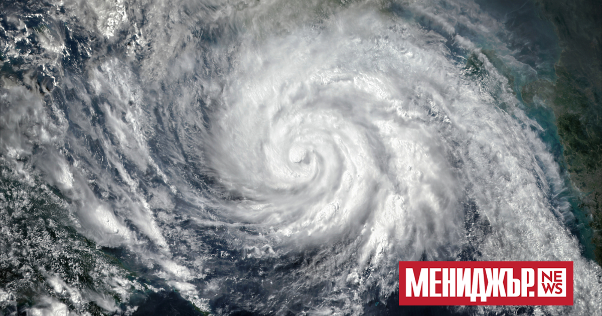 Вътрешните полети бяха отменени, а близо 4000 души - евакуирани,