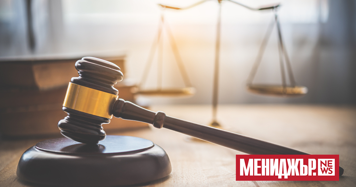 Съд в Техеран е наложил присъди от три години затвор,