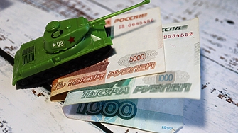 Колебанието в стойността на руската рубла разкри пукнатини в икономиката