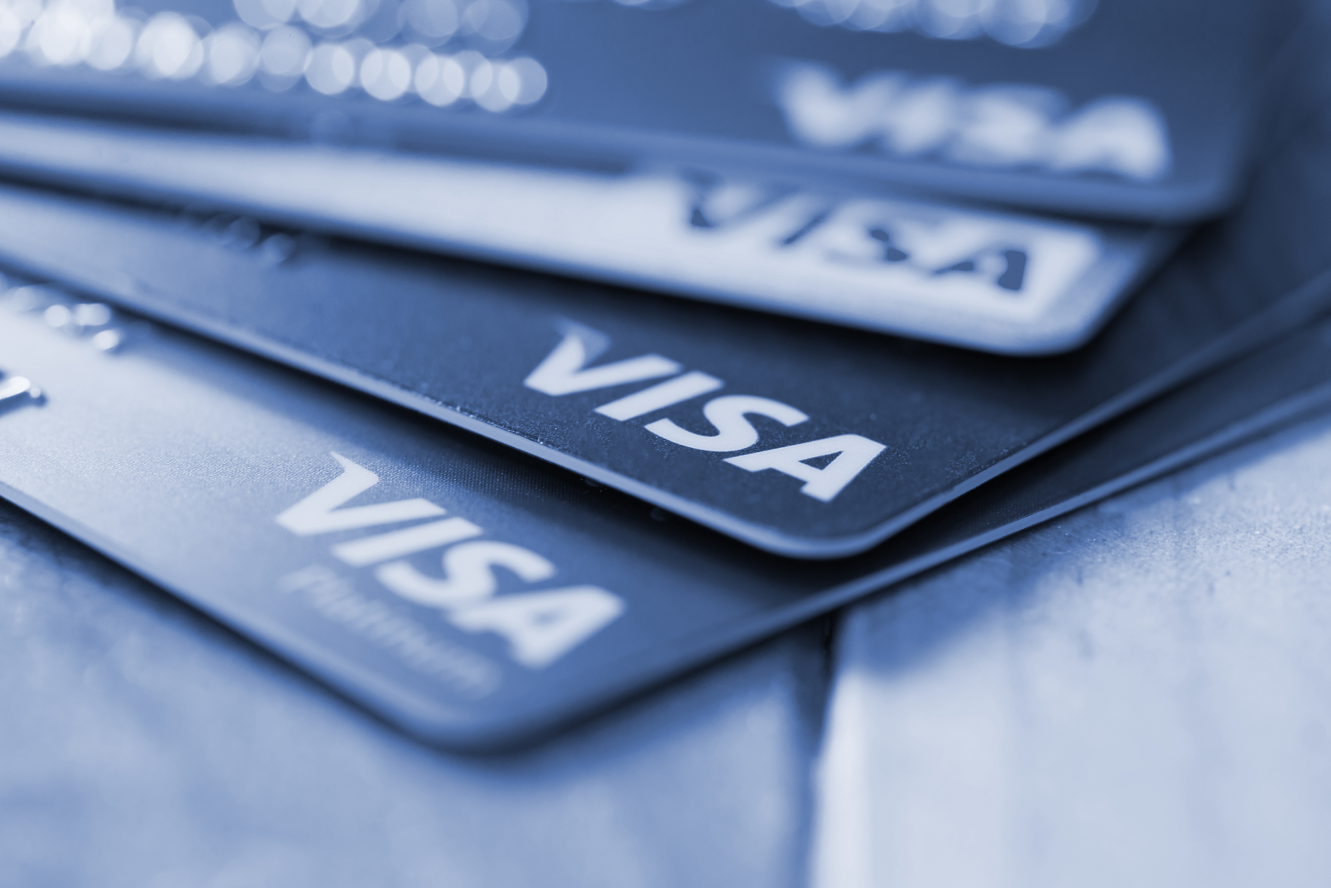 Visa и Mastercard планират повишение на таксите за картови транзакции