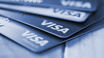 Операторите на платежните системи Visa Inc и Mastercard Inc планират