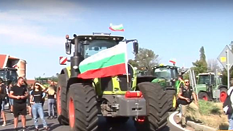 Зърнопроизводители блокираха над 40 важни пътни точки. Премиерът: проблемът с вноса от Украйна е решен