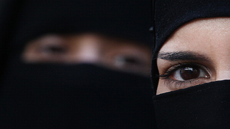 Швейцария забрани носенето на дрехи, които покриват лицето