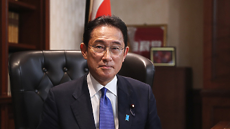 Цялото японско правителство подаде оставка а премиерът Фумио Кишида я