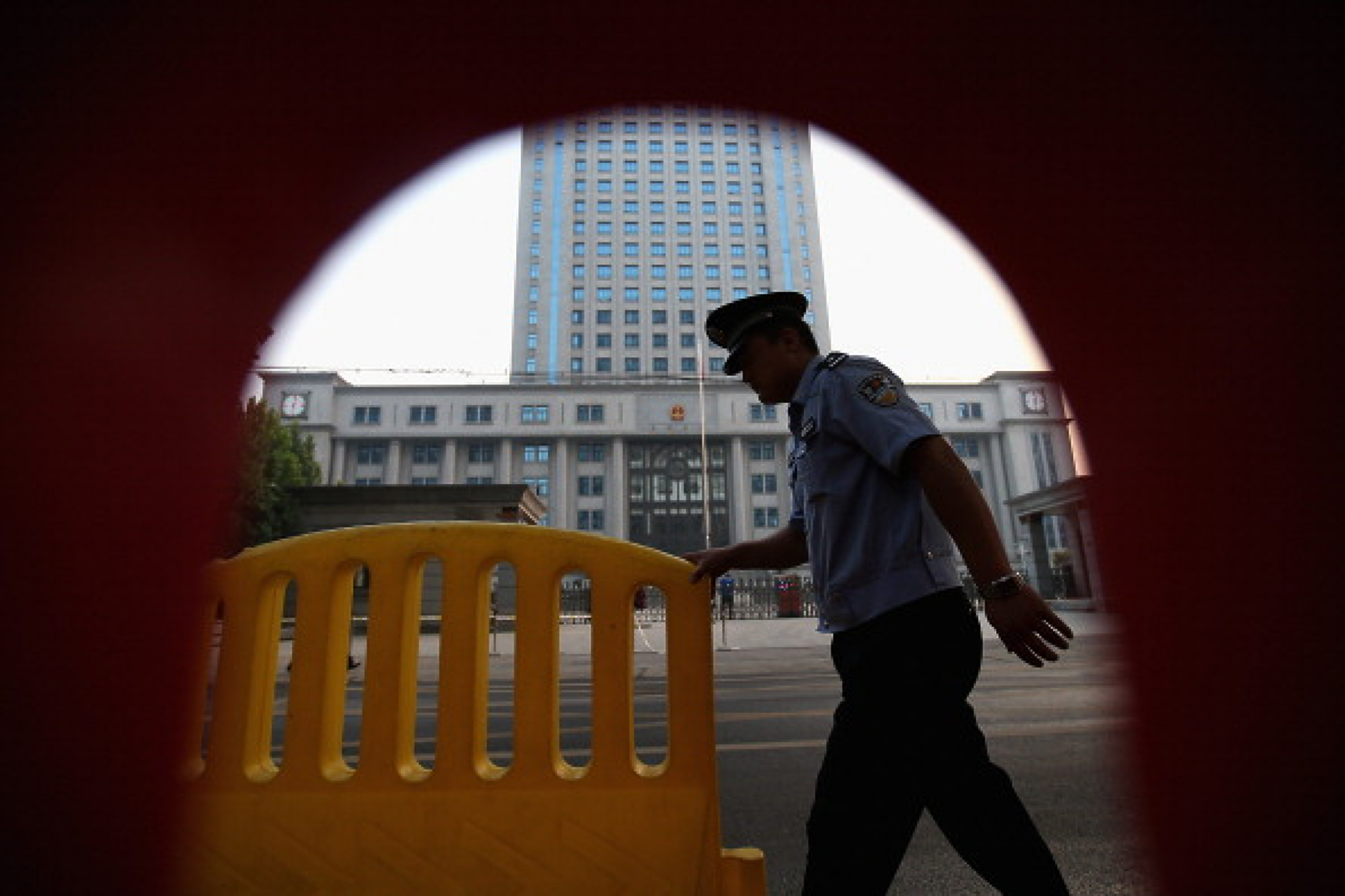 Нова законова клауза за „накърняване на националните чувства“ предизвика дебат в Китай